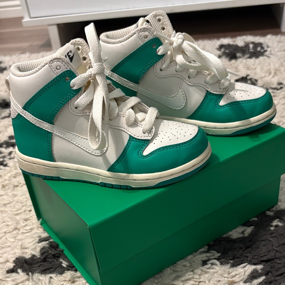 Nike Kids High-Top Sneakers in Teal and White